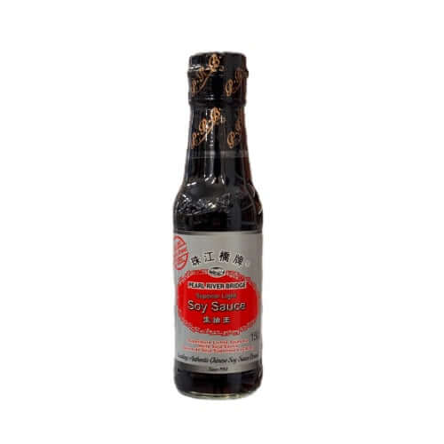 PEARL RIVER BRIDGE Helle Sojasauce 150ml in a bottle, perfect for authentic Chinese cooking and seasoning.